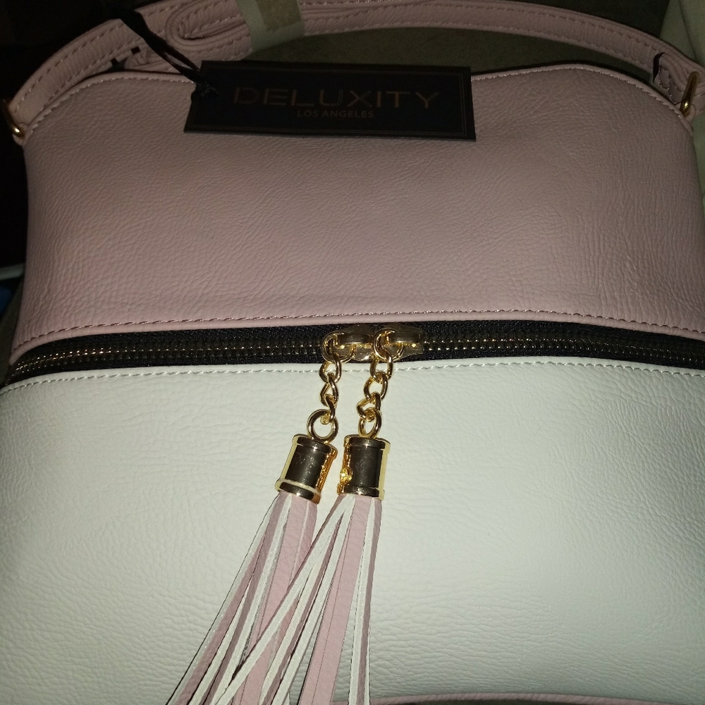 Deluxity Los Angeles crossbody bag